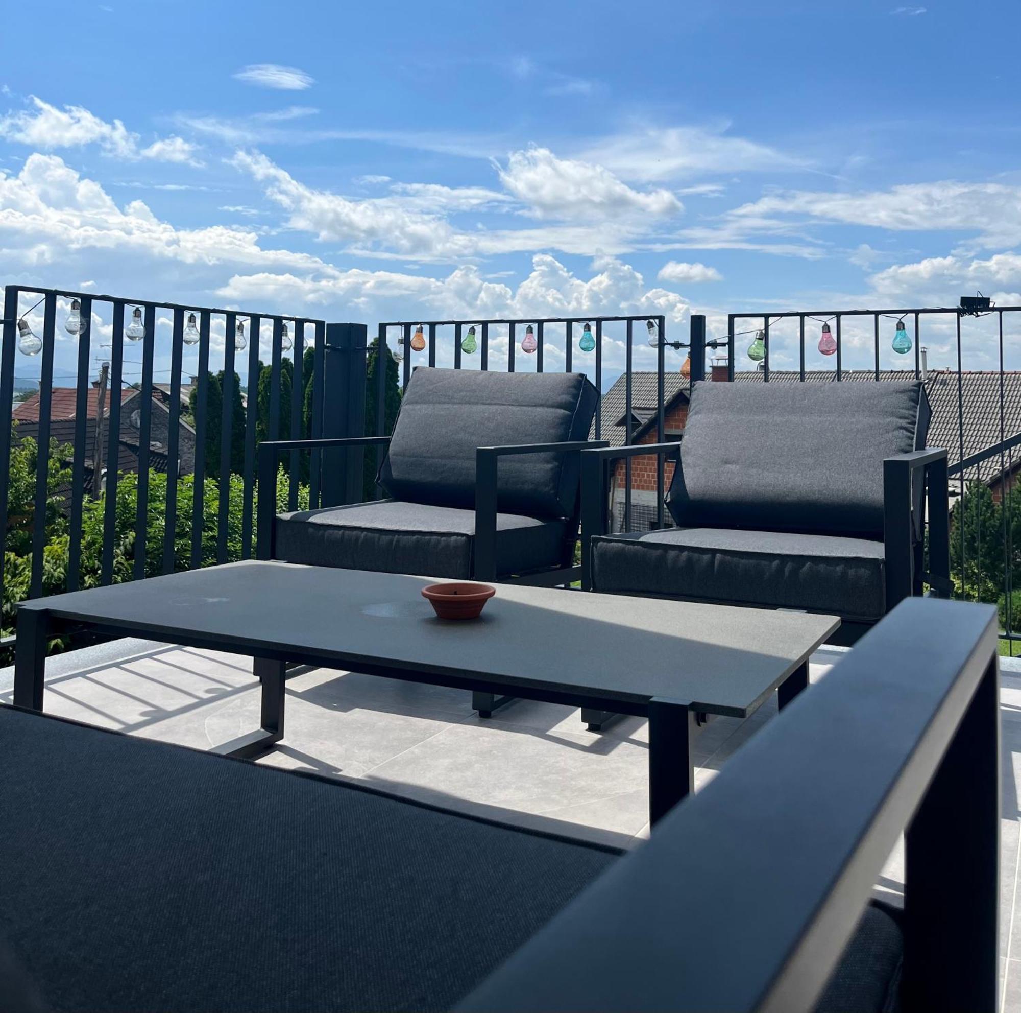 Hotel Hisa Trelc- Sobe Komenda Exteriér fotografie