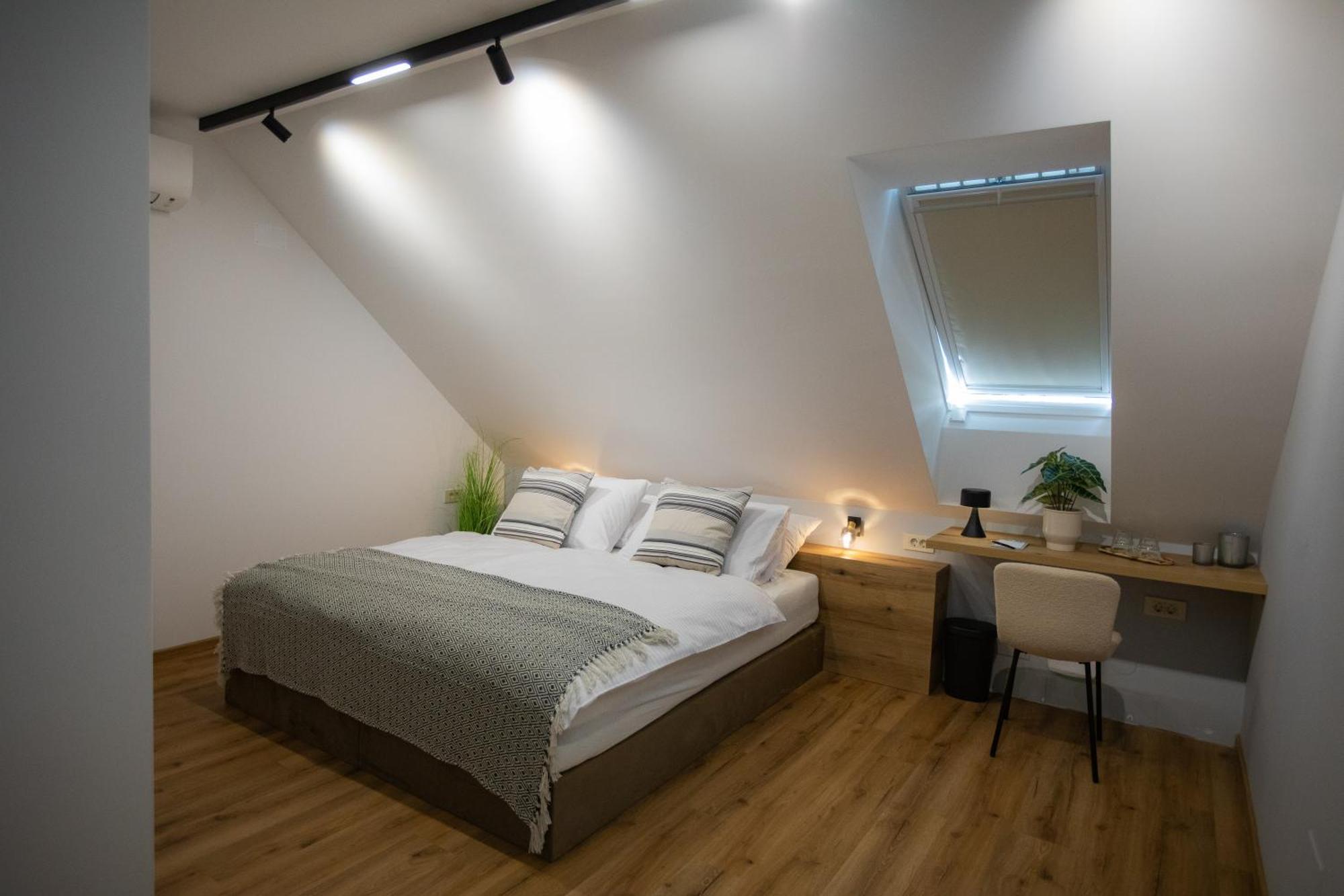 Hotel Hisa Trelc- Sobe Komenda Exteriér fotografie