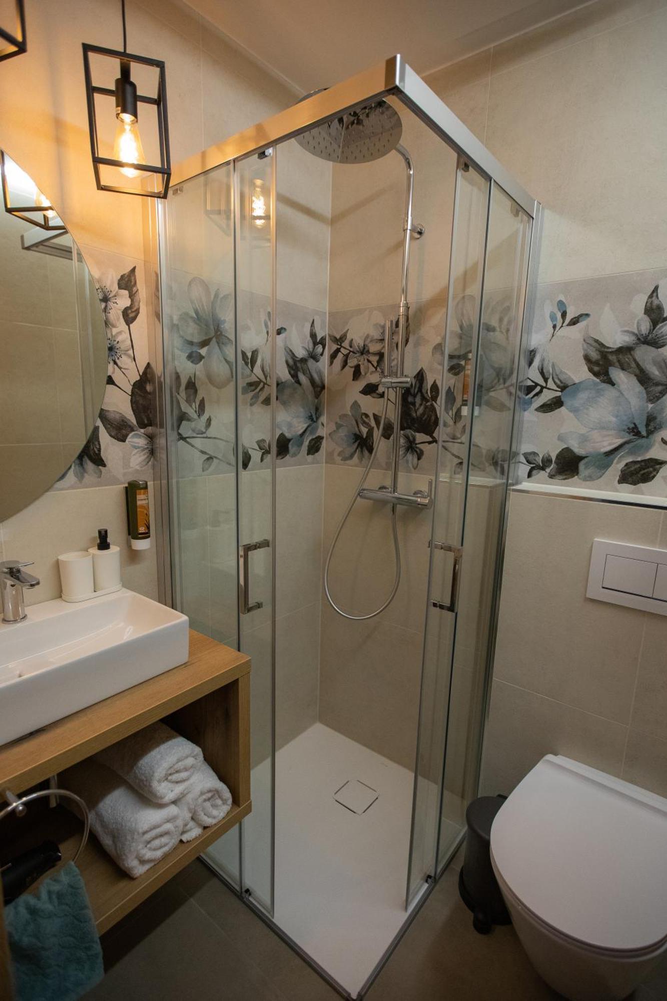 Hotel Hisa Trelc- Sobe Komenda Exteriér fotografie